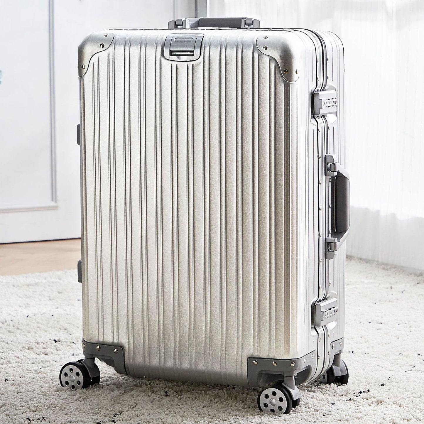 Aluminum Carry-On Plus