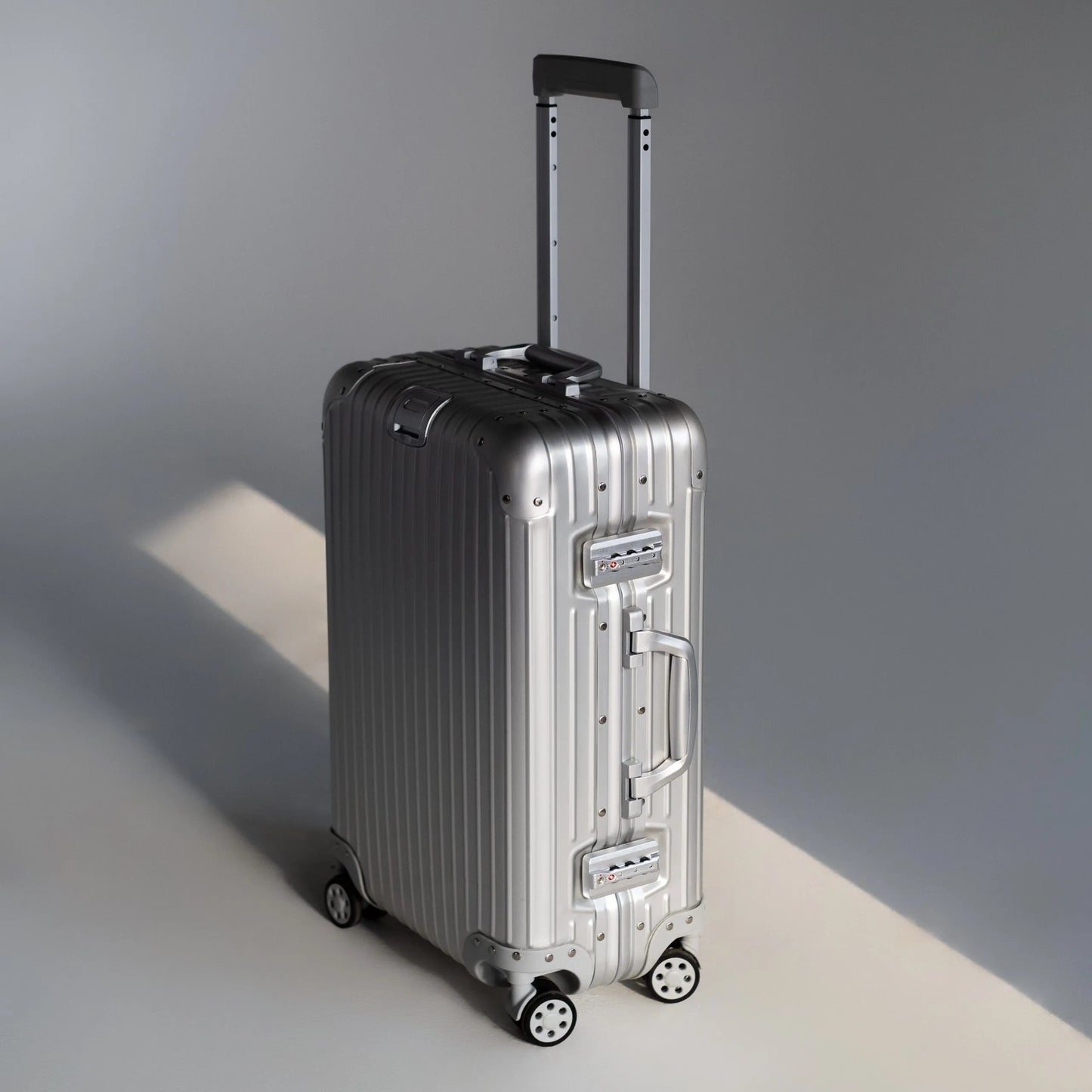 Aluminum Carry-On Plus