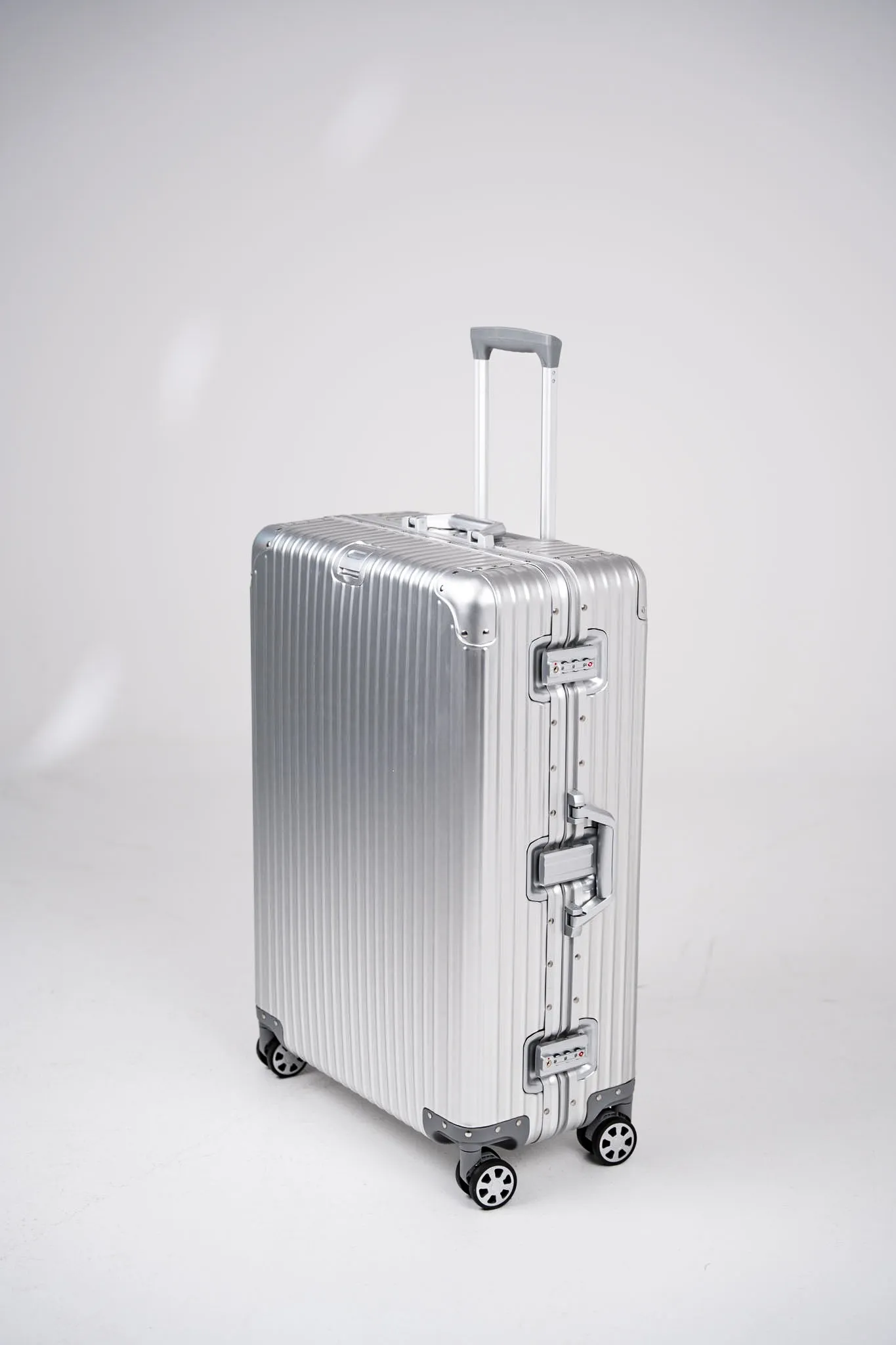 Aluminum Large Check-In