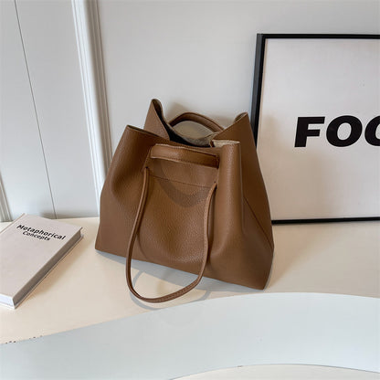 Miroa Tote